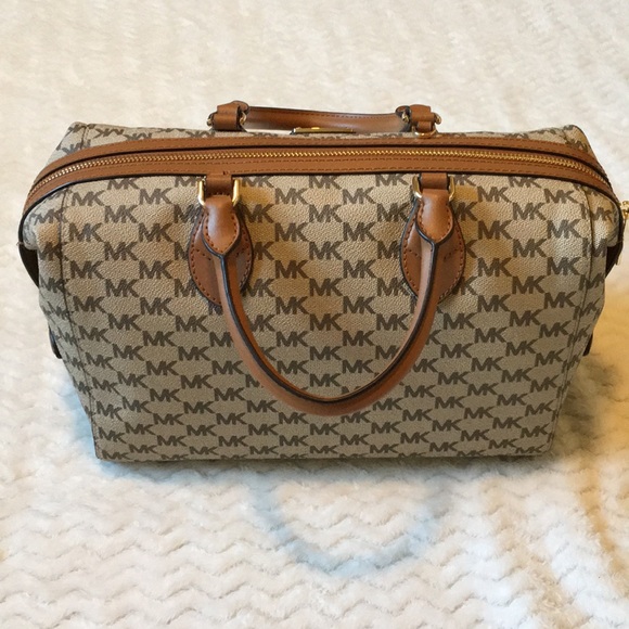 SOLD Michael Kors LG Convertible Satchel - Picture 3 of 5